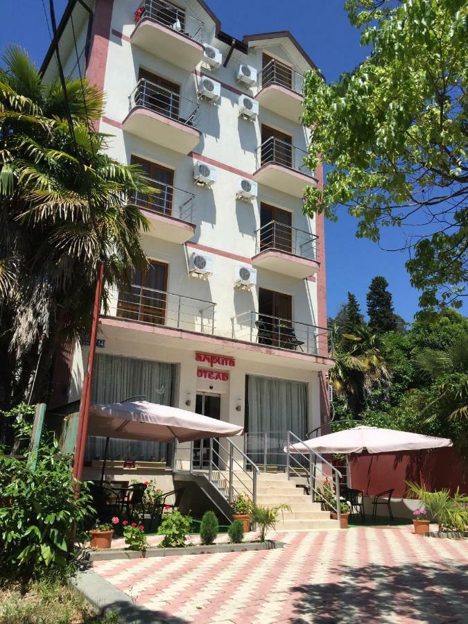 Hotel Amrita Sukhumi Luaran gambar